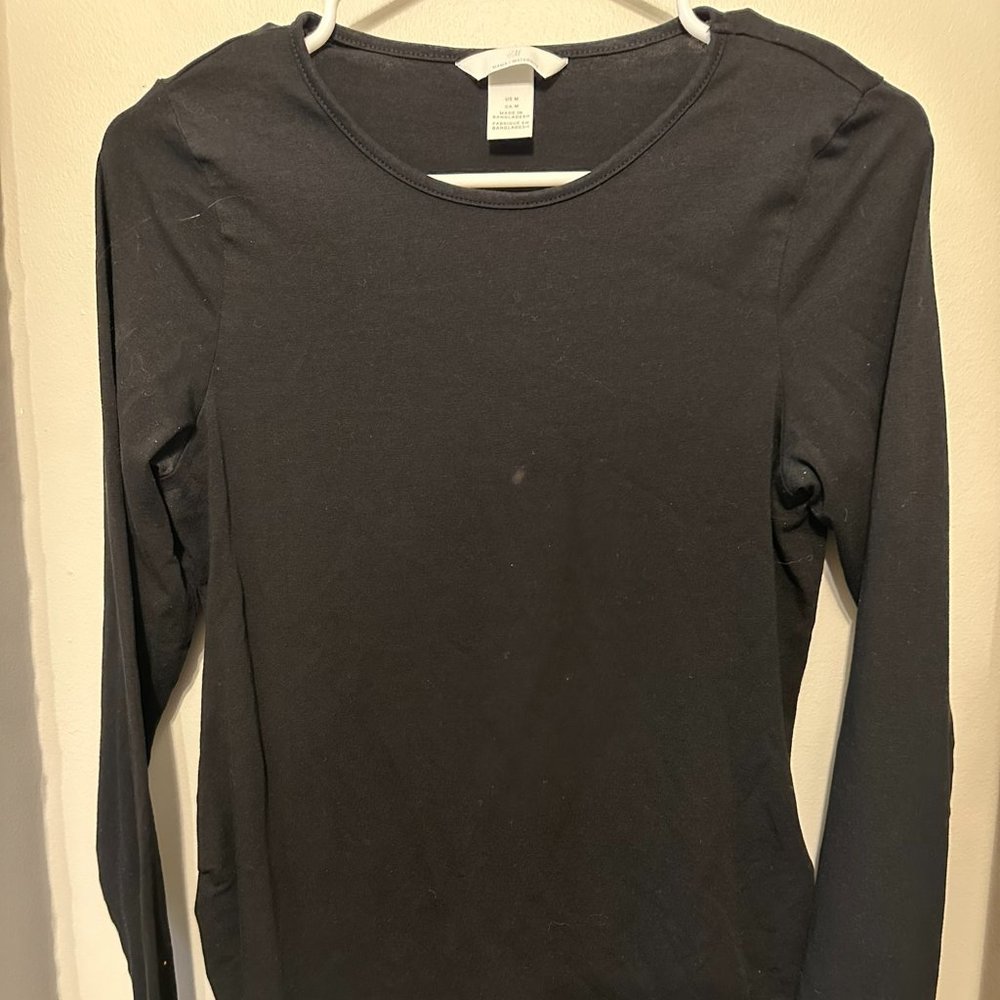 H&M Maternity Shirt. Size M.